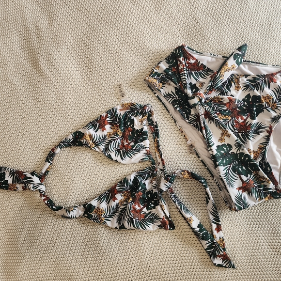 Bikini lot size M/L - Picture 12 of 12
